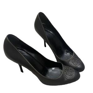 Gucci Black Leather Heels with Logo Detail